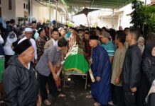 Wafat Saat Kultum Subuh Ramadhan, Guru PAI SMPN 1 Karanglewas Tutup Usia di Mimbar Masjid
